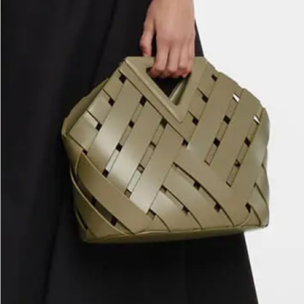 $3700 Bottega Veneta Basil 'Point' Leather Woven Basket Tote Handbag
